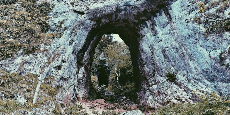 平安信托转型启示录:从非标到标品,如何打造穿越周期的稳健财富管理产品线?